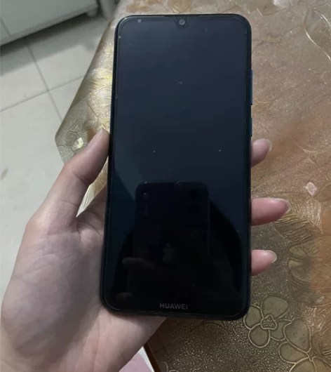 华为畅享9e 64G 屏幕没有这么花 ...