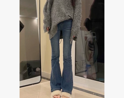 ?蓝色微喇叭牛仔裤女早春高腰复古百搭弹力修...