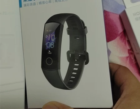 全新荣耀手环5，荣耀原装22瓦充电器，荣耀...