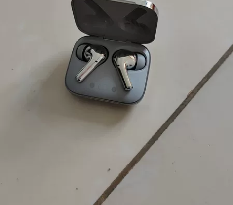 9成新 OnePlus 一加 budspr...