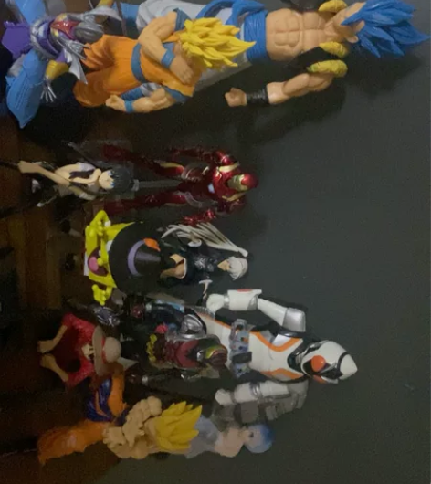 出玩具手办 奥特曼 假面骑士 七龙珠 阿童...