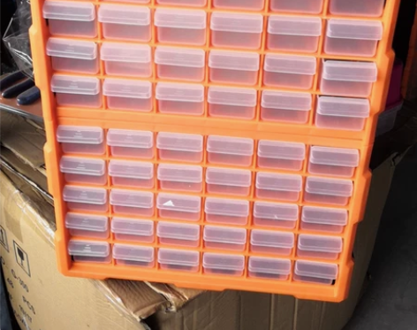 处理60格零件盒，没有包装轻微划痕，不影响...