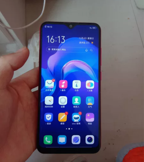 vivoY93S，4+128G，无任何问题...