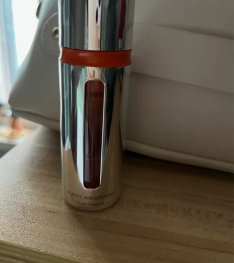 珀莱雅双抗精华，还有三分之一 感兴趣的话点...