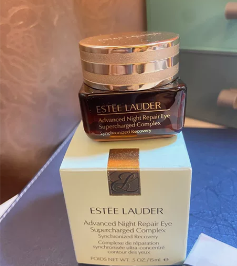 雅诗兰黛眼霜 感觉买到了J货,一直没用,也...