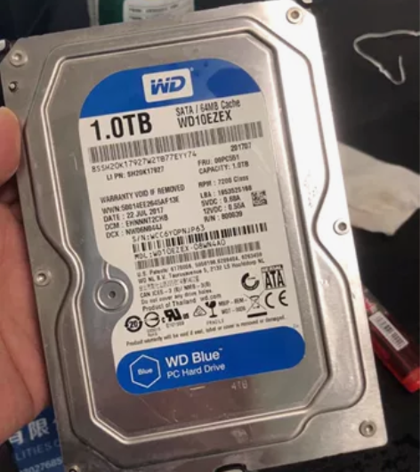 华硕笔记本飞行堡垒游戏本，原装机，因为本人...