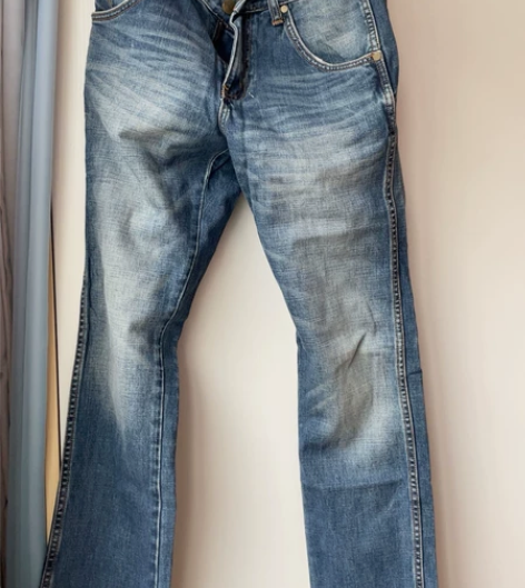 Wrangler男士牛仔裤，尺码29，身高...