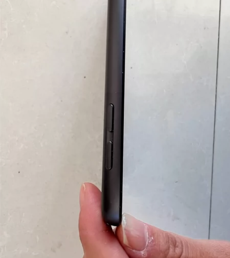 自用ipad 2019 128g 只用来追...