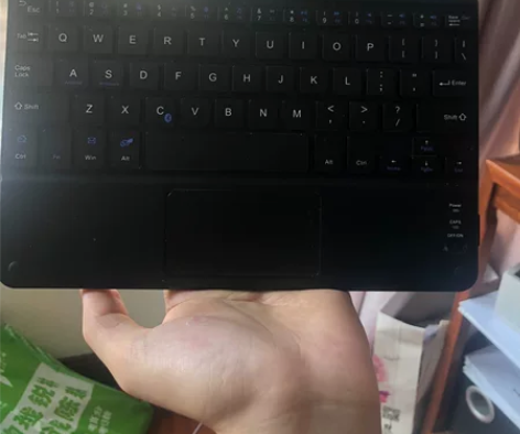 蓝牙键盘，手机电脑都能连接，续航时间长，按...