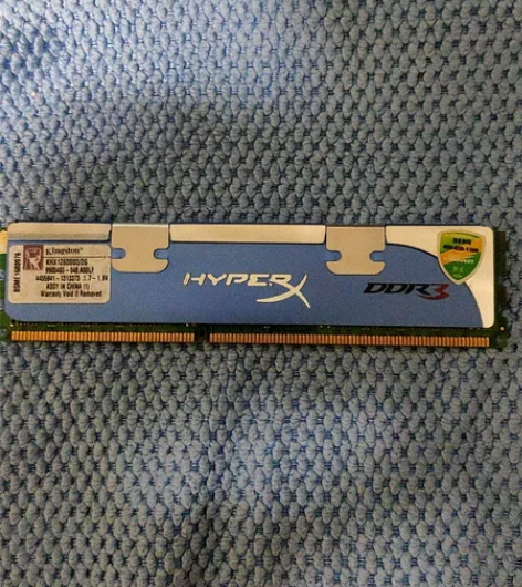 金士顿DDR3 2G内存 感兴趣的话点“我...