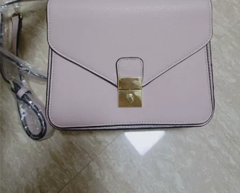 手提包斜挎包 全新 偏远不包 感兴趣的话点...