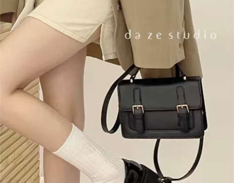 小包包女2022款潮斜挎包ins小众高级感...