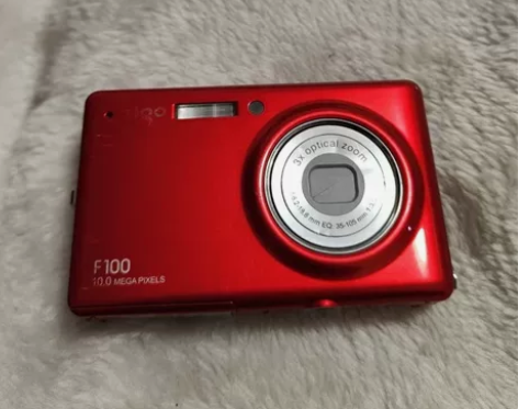 爱国者f100，1000万像素，3倍变焦，...