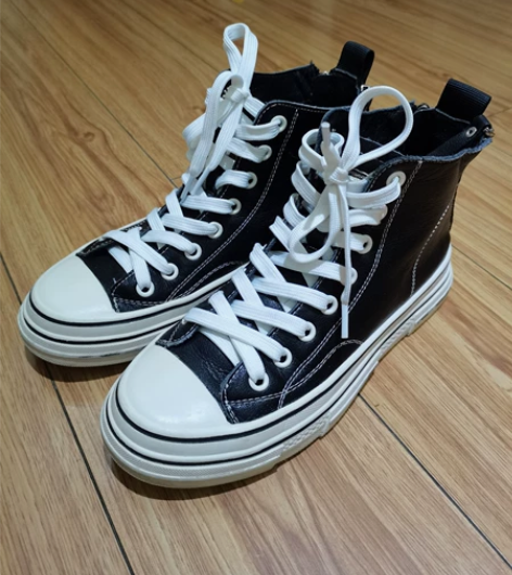 皮面高帮帆布鞋，拉链款很方便，实体店近30...