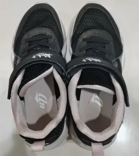 安踏儿童夏款,女童,33码,没有清洗,无破...