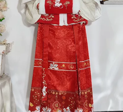 [嗨皮兔]茗月萱明制拜年服方领加绒披袄马面...