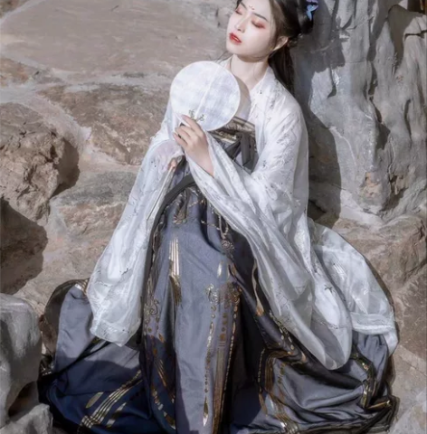 【出/换】黑云鹤 店家: 艺缕原创汉服 尺...