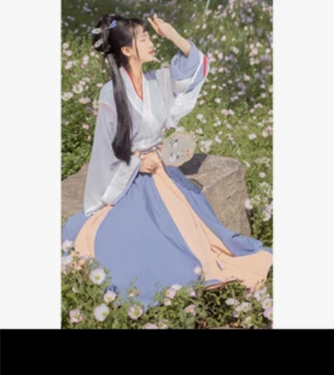 出五五年的这两套汉服送了一条三米的红色发带...