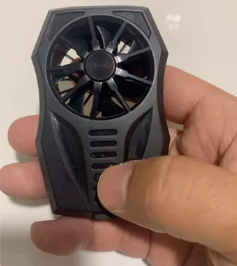 手机散热背夹，三档调节，包邮出 感兴趣的话...