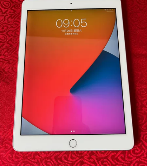 出售女生自用苹果第六代ipad 国行32g...