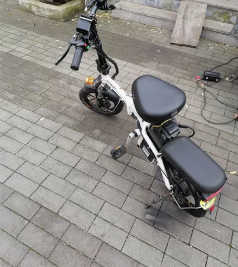 正步代驾车，使用一年半，电机，控制器，电池...