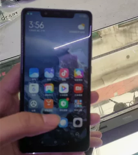 小米8se  6+64   换过屏幕。后壳...