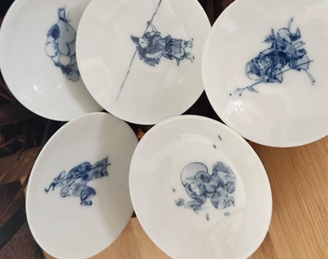 日本回流，平安白峰，手绘青花高足盏。口径8...