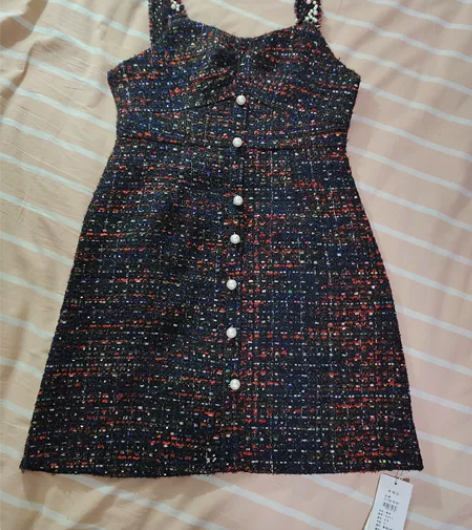 品牌小香风背带裙，型号XL，原价399，全...