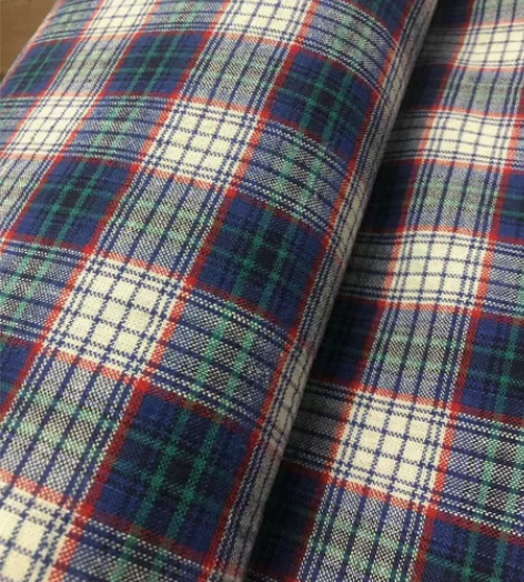 田园风格格子布老土布一卷。几十年前上海农村...