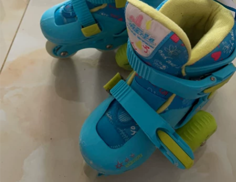 逍遥之星 儿童直排轮滑鞋，辅助轮可拆卸适合...