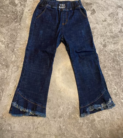 儿童微喇叭牛仔裤，120码，具体尺寸见图…...
