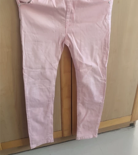 大童小脚裤要的拿走 感兴趣的话点“我想要”...