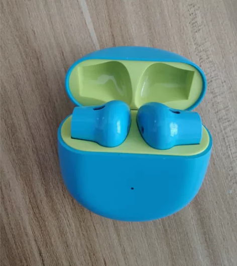 一加 OnePlus Buds 蓝牙耳机充...