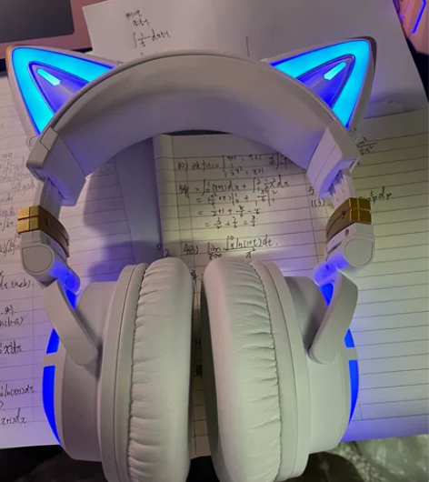 妖舞猫耳头戴式蓝牙耳机,可以连接电脑,手机...