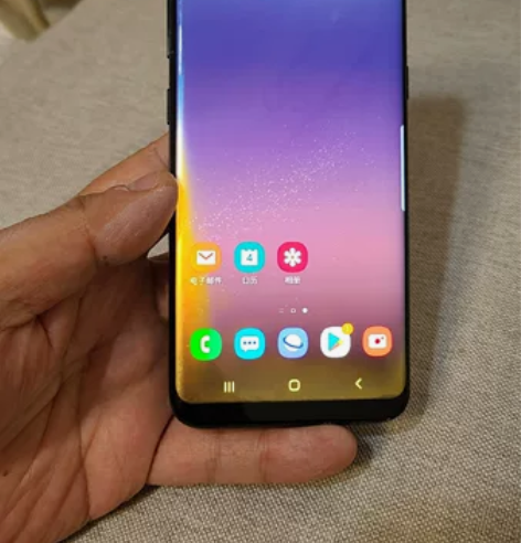 三星s8  功能完美，就屏幕带印，三网4g...