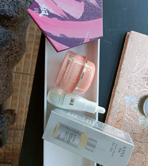 Sk-II乳液 唇膜 韩束精华液 美康粉黛...