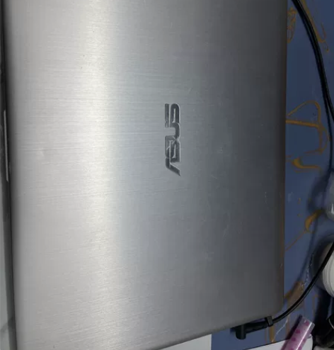华硕s4300,i7 8565u,8g,有点小磕碰,底部有划... 华硕s4300,i7 8565u,8g,有点小磕碰,底部有划...
