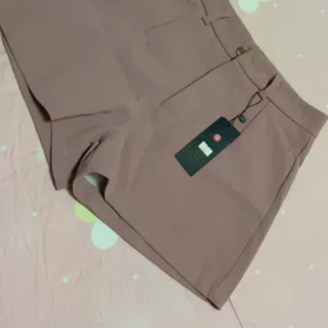 全新吊牌还在 m码 显瘦西装短裤女 感兴趣...