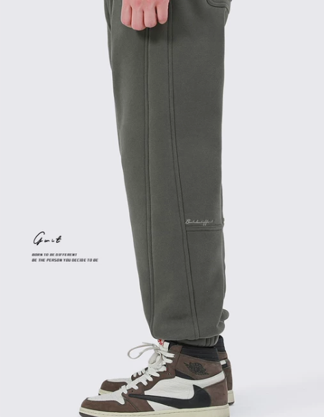 GWIT冬季新款休闲加绒加厚工装束脚运动卫...