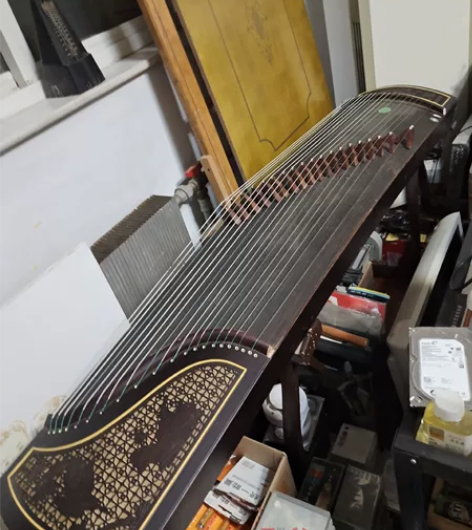 古筝正常使用,1.6m多一点,一弦和三弦没...