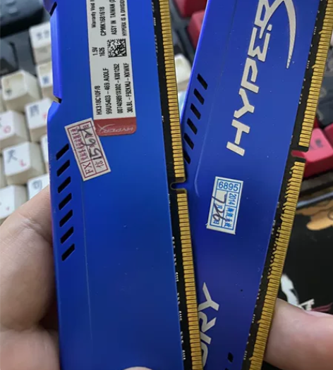 金士顿ddr3内存条，8g*2 一条160...