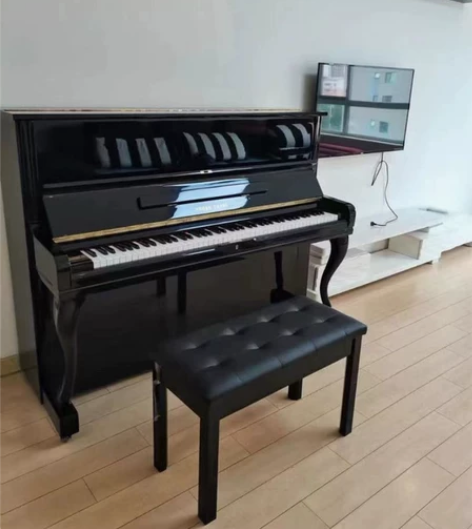 个人自用钢琴，三万多买的，韩国进口钢琴三益...