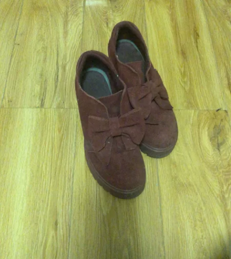 37码枣红色内增高鞋，有需要可以入，自己清...