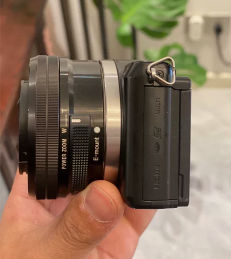 索尼微单5000，9成新，用的少，一直在吃...