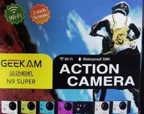 运动相机套装，配件很多，可潜水，只用过一次...