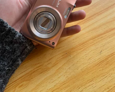 卡西欧z400稀有色系，看品相几乎全新闪闪...