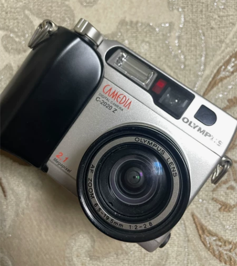 收一张奥林巴斯相机用的SM卡！！！ 收收收！