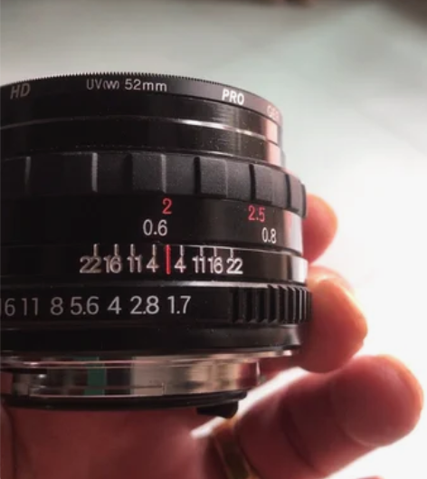 我也不知道是什么牌子，宾得手动镜头反正买来...