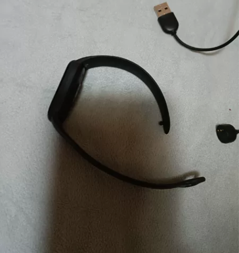 自用小米手环5，买了新款，这老款便宜卖，8...