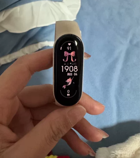小米手环6 NFC版本，几乎全新，心血来潮...